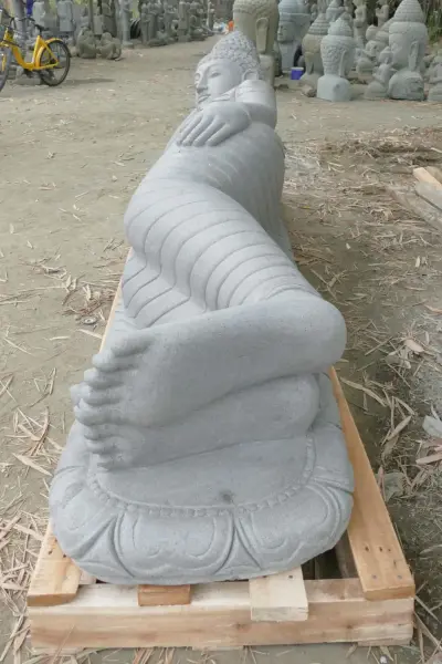 Product image 7 of the product “Lying Buddha, 310cm wide, made from riverstone ”